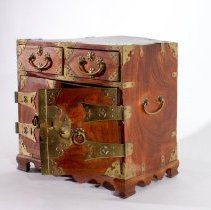 Oriental chest with 4 drawers - Front/right side